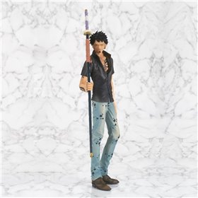 Figura banpresto uma peça super master stars peça a lei de trafalgar o pincel